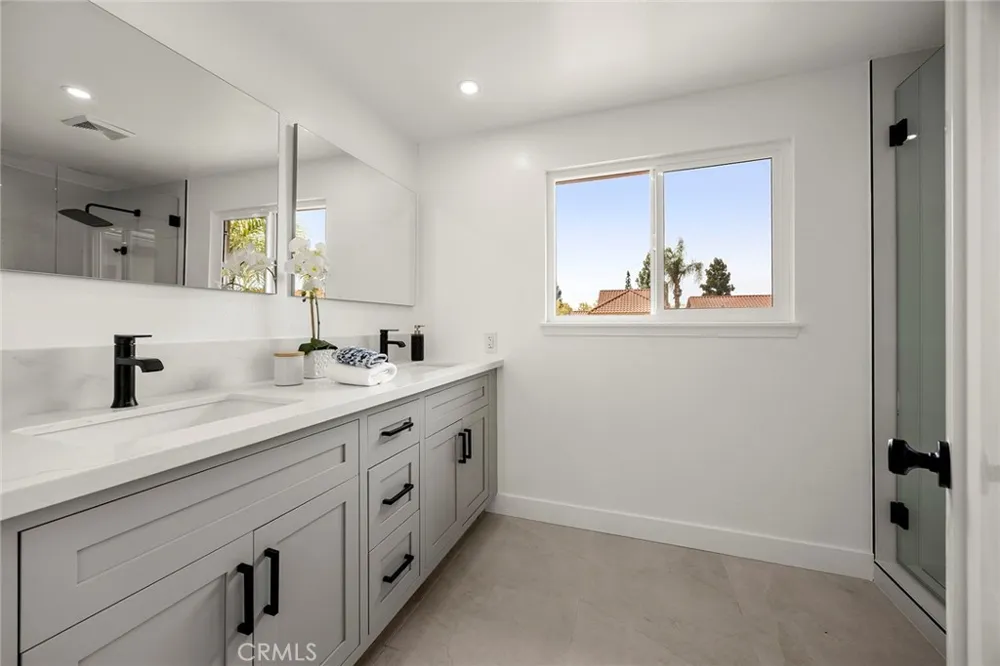 20435 Via La Mancha Yorba Linda, CA 92886