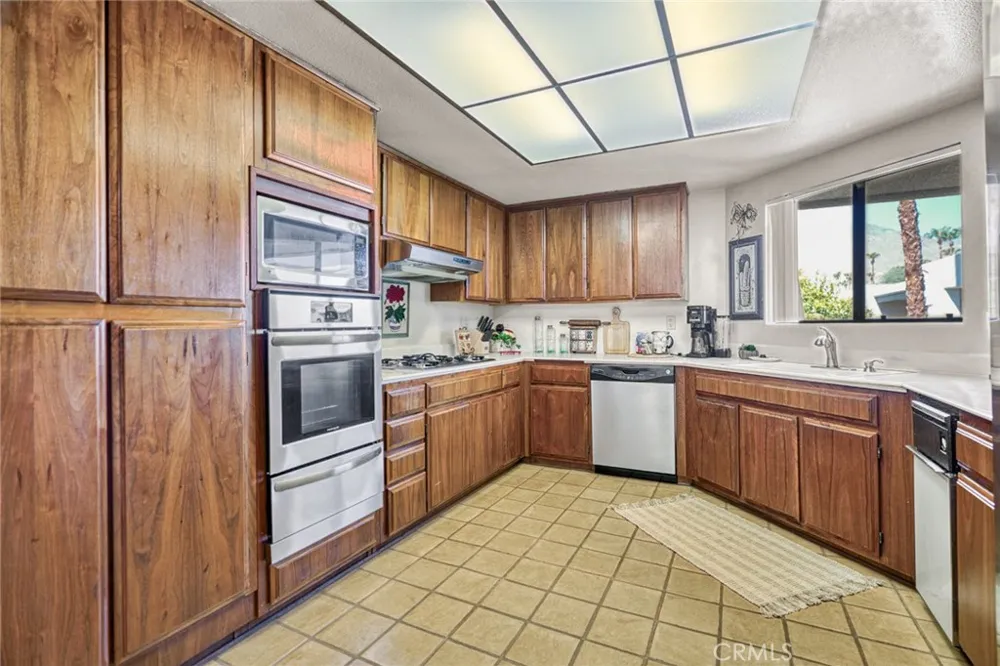 3155 E Ramon Road #504 Palm Springs, CA 92264
