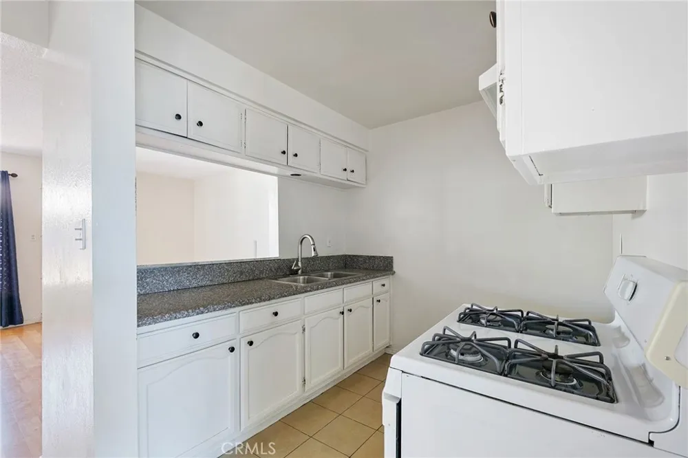 1123 Cedar Long Beach, CA 90813