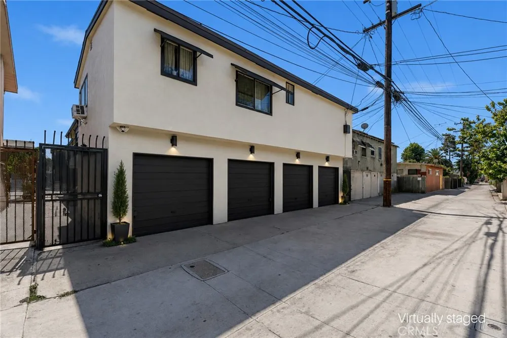 1123 Cedar Long Beach, CA 90813