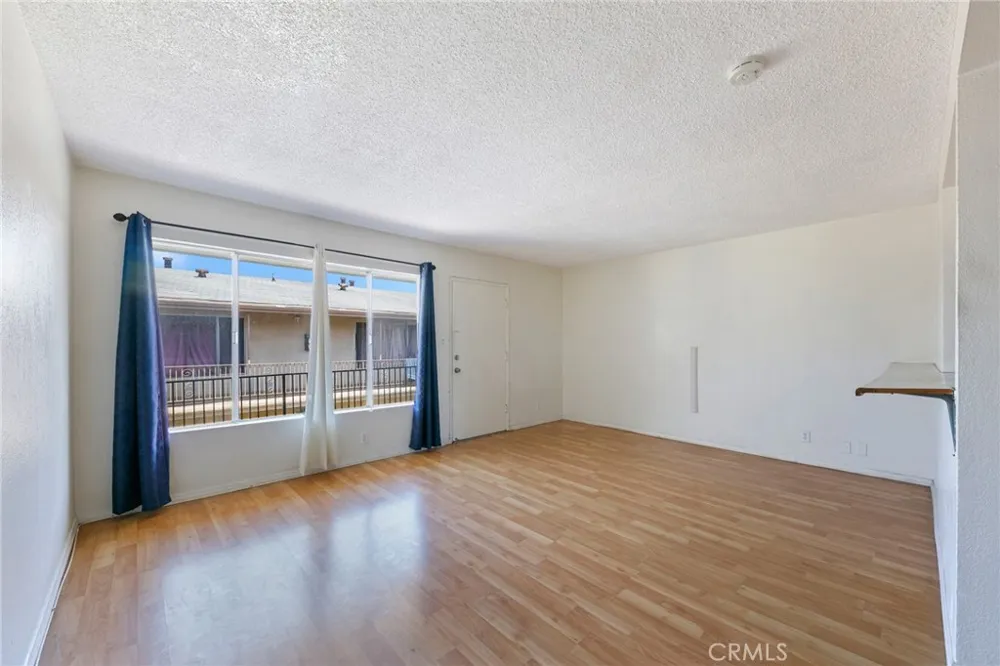 1123 Cedar Long Beach, CA 90813