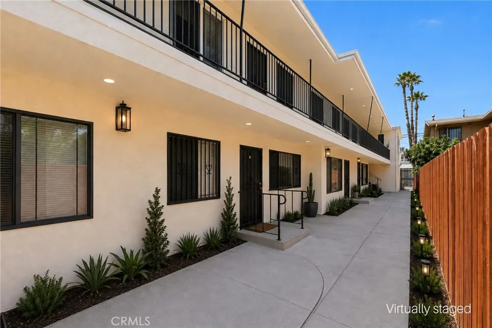 1123 Cedar Long Beach, CA 90813