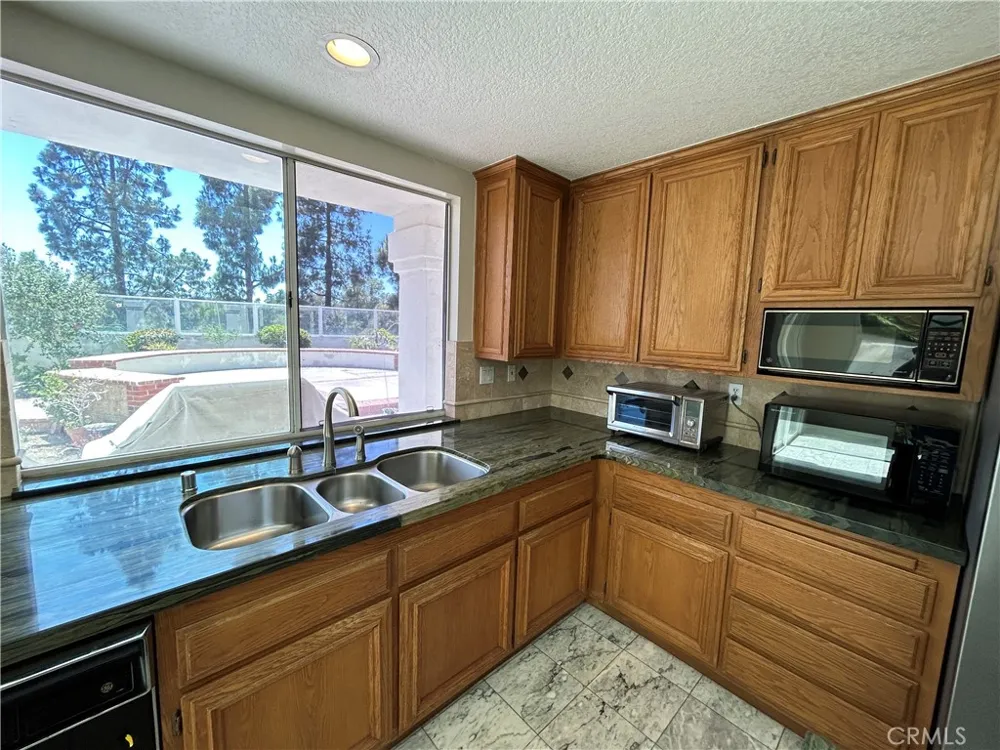 8132 E Hillsdale Orange, CA 92869