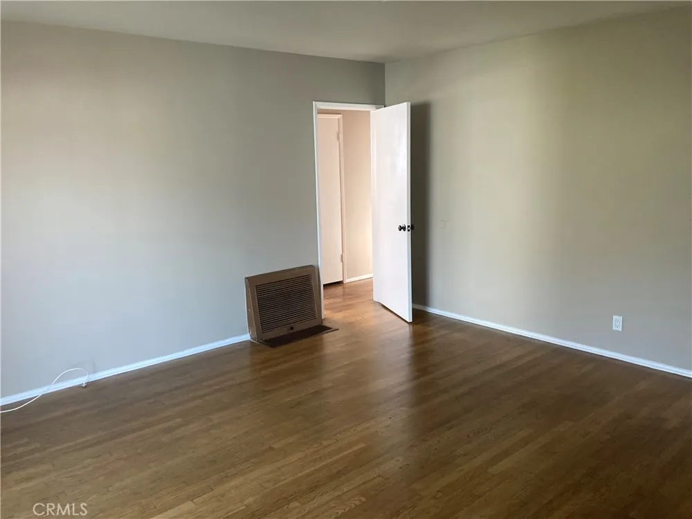 4436 Johanna Lakewood, CA 90713