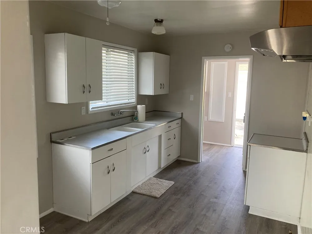 4436 Johanna Lakewood, CA 90713