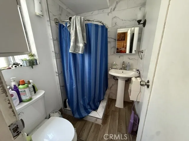 203 Kern East Los Angeles, CA 90022