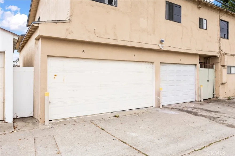 1005 E Harding Street Long Beach, CA 90805