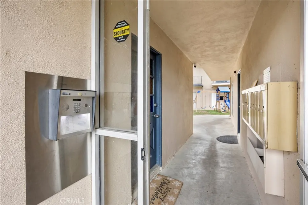 1005 E Harding Street Long Beach, CA 90805