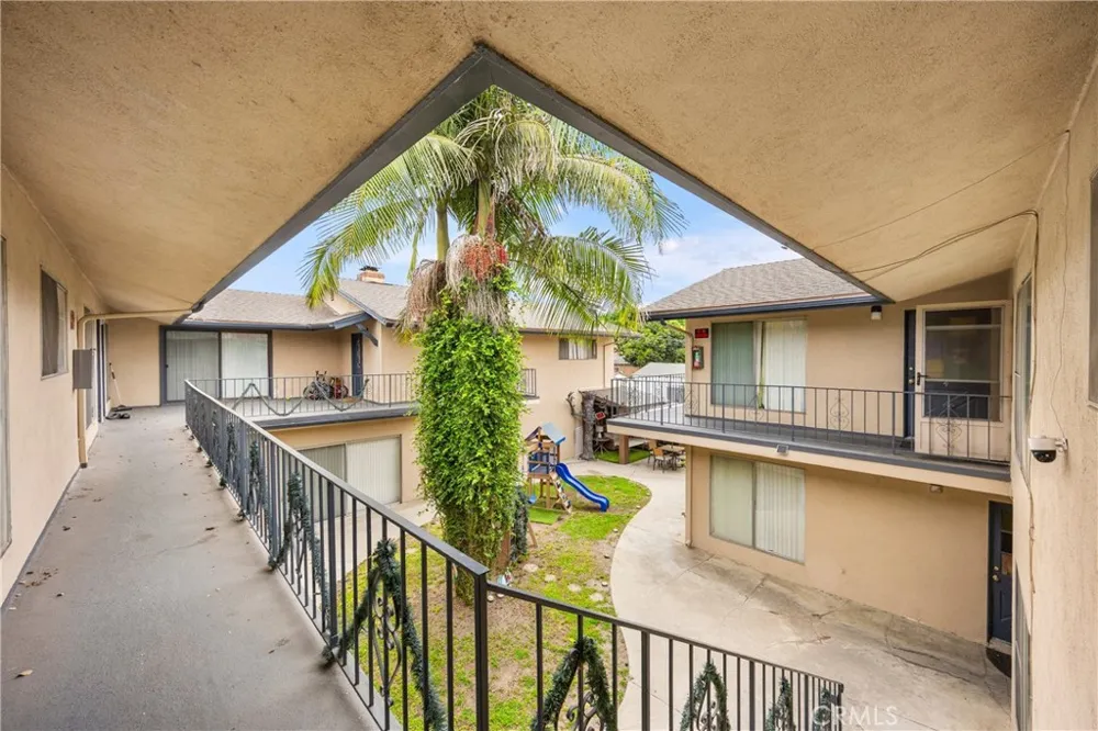 1005 E Harding Street Long Beach, CA 90805