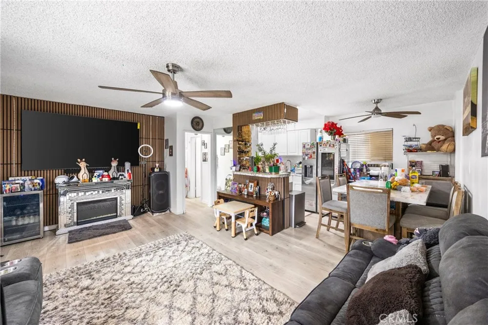 1005 E Harding Street Long Beach, CA 90805