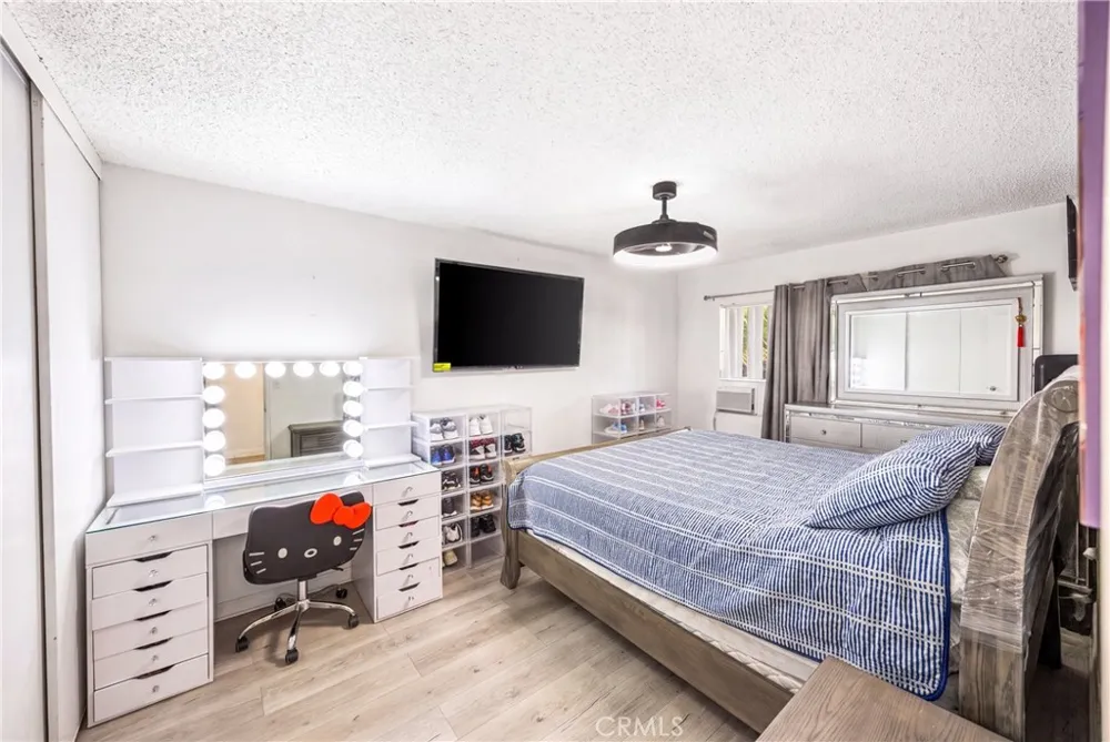 1005 E Harding Street Long Beach, CA 90805