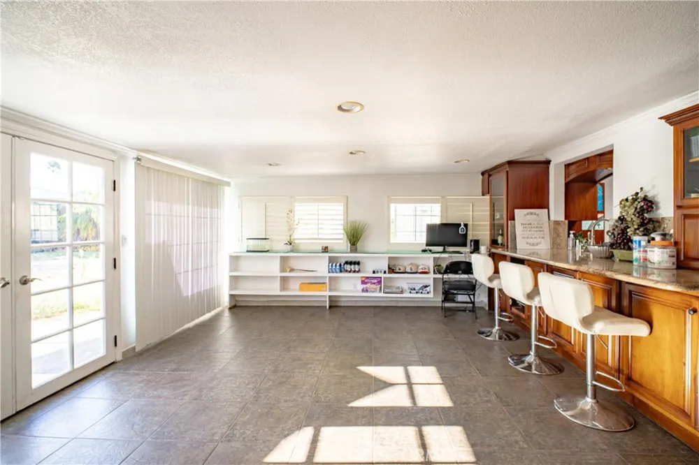 18301 Pammy Huntington Beach, CA 92648