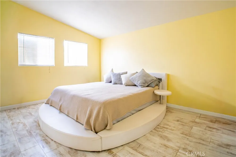 18301 Pammy Huntington Beach, CA 92648