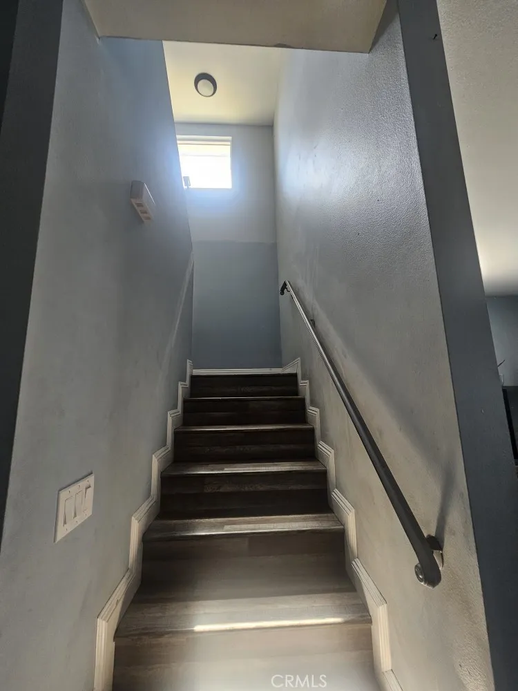 720 W 85th Los Angeles, CA 90044