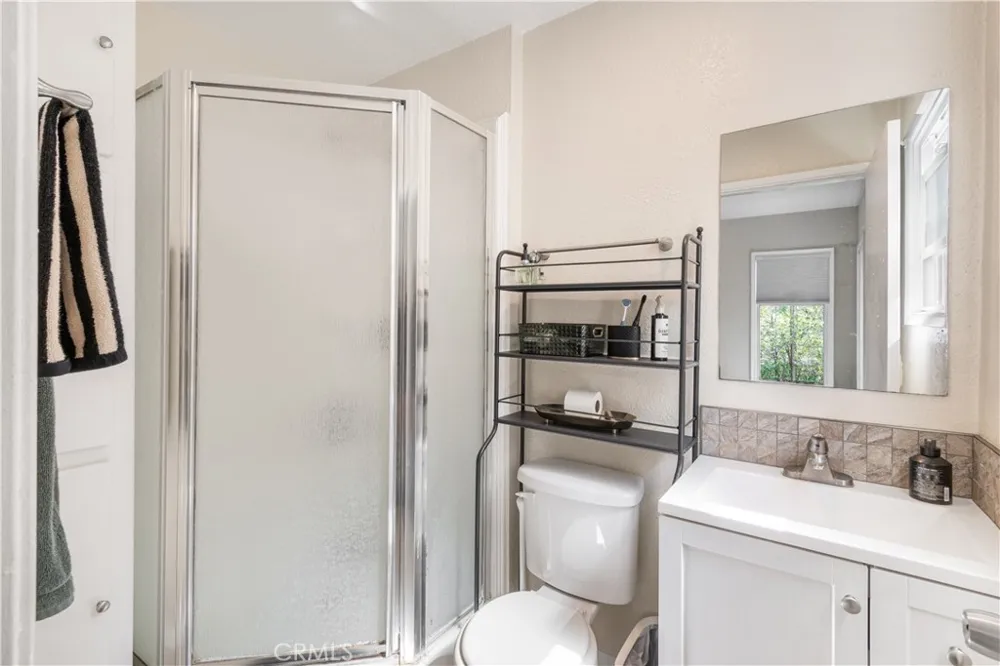 5711 E 2nd Long Beach, CA 90803