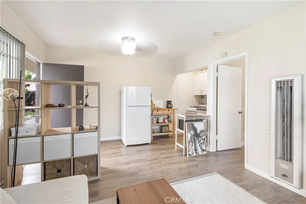 5711 E 2nd Long Beach, CA 90803