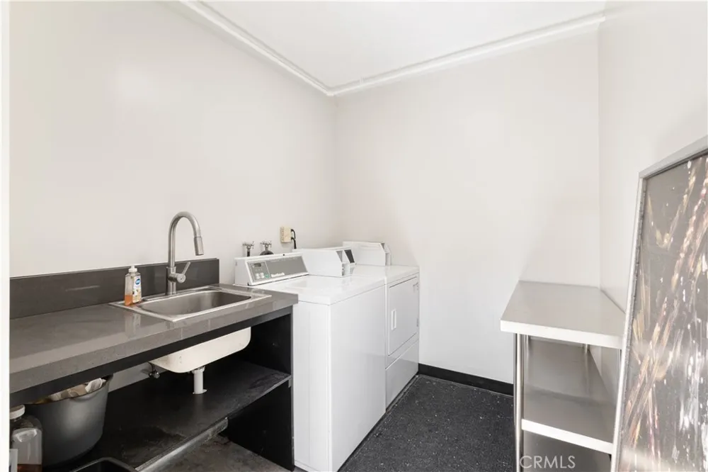 5711 E 2nd Long Beach, CA 90803