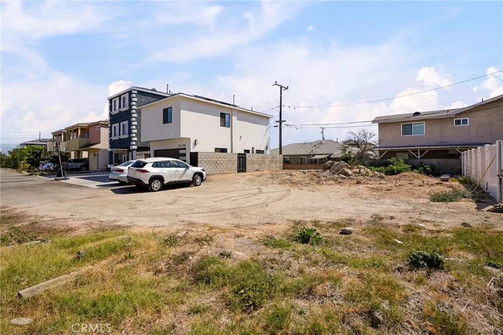 1 Elmcroft Cerritos, CA 90703