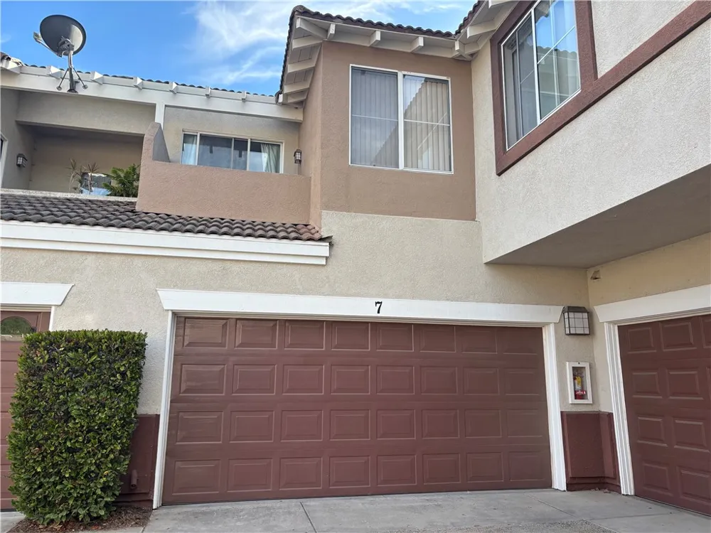 7 Santa Barbara Court Lake Forest, CA 92610
