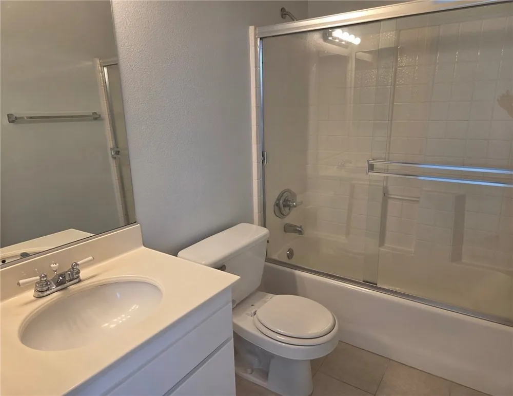 7 Santa Barbara Court Lake Forest, CA 92610