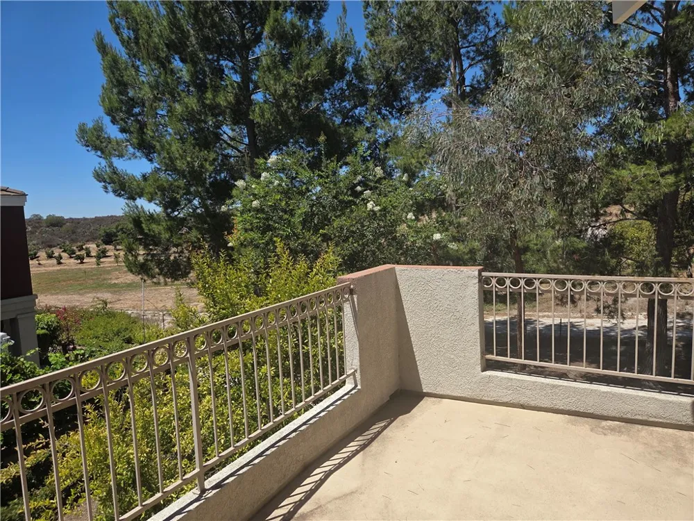 7 Santa Barbara Court Lake Forest, CA 92610