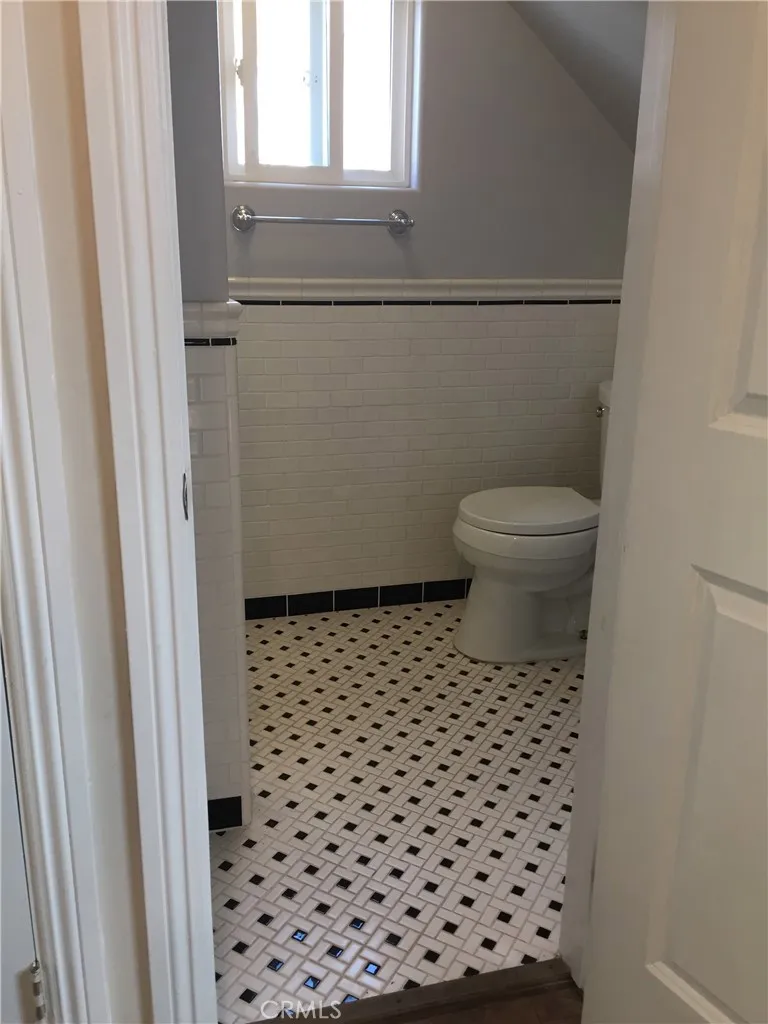 712 W Amerige Avenue #A Fullerton, CA 92832