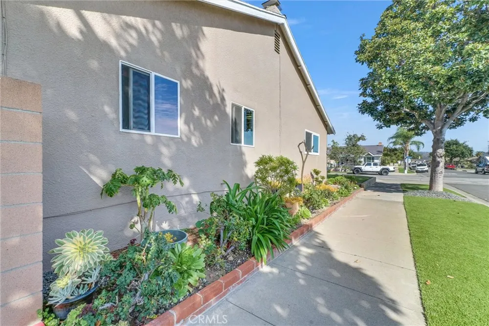 658 Milford Orange, CA 92867