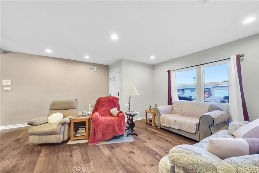 658 Milford Orange, CA 92867