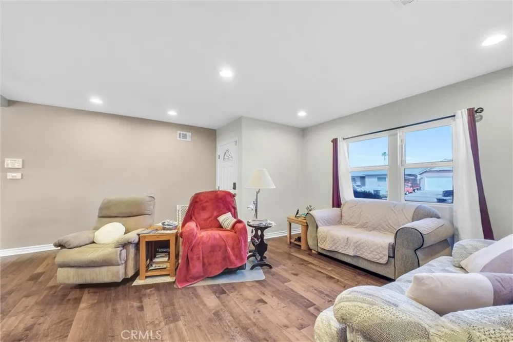 658 Milford Orange, CA 92867
