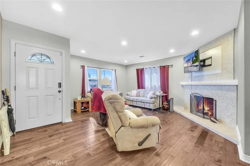 658 Milford Orange, CA 92867