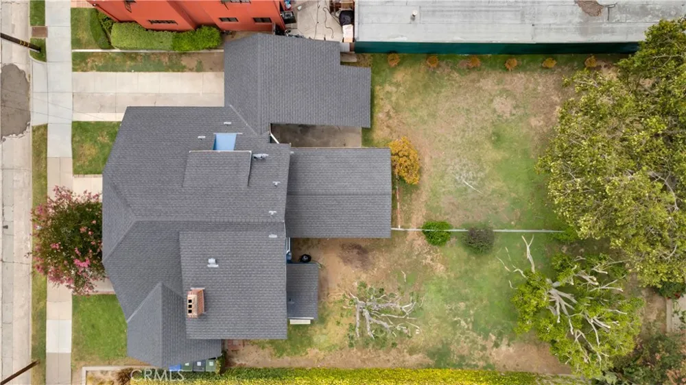 207 W Buffalo Avenue Santa Ana, CA 92706