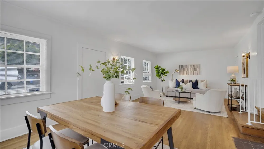 207 W Buffalo Avenue Santa Ana, CA 92706