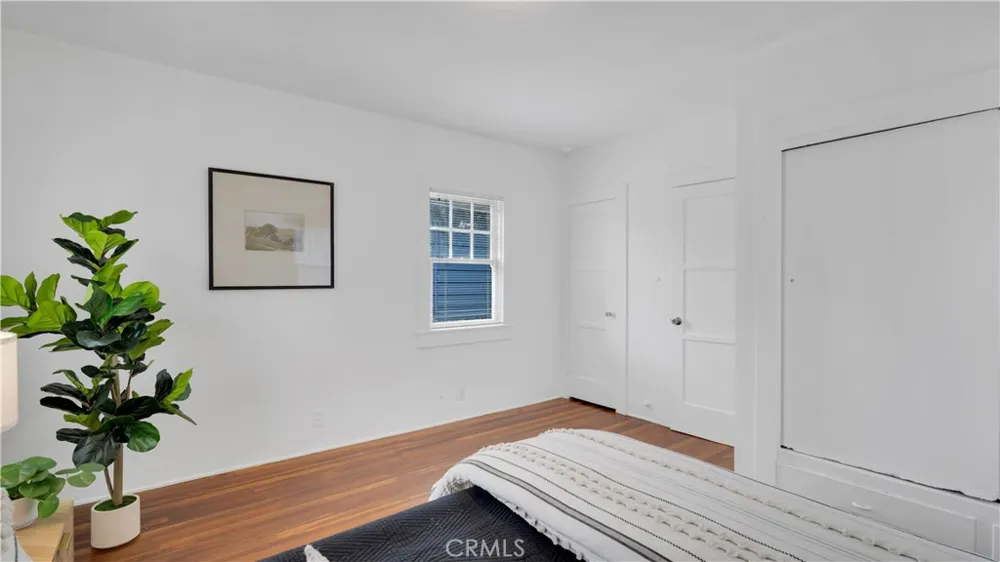 207 W Buffalo Avenue Santa Ana, CA 92706