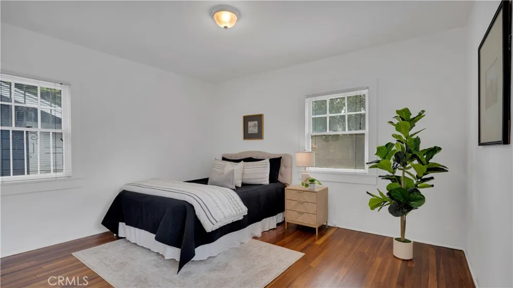 207 W Buffalo Avenue Santa Ana, CA 92706