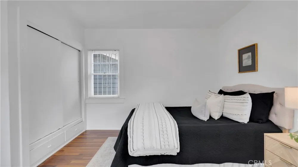 207 W Buffalo Avenue Santa Ana, CA 92706