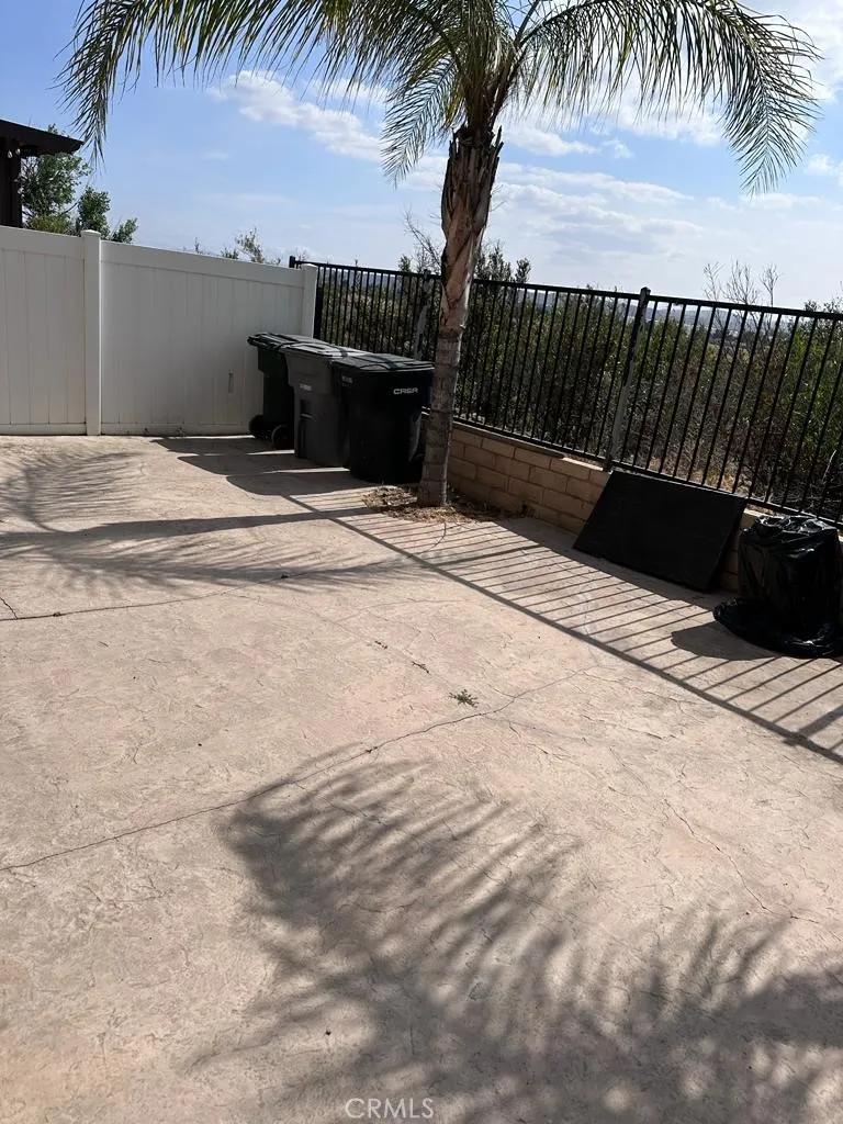 3884 Akina Avenue Perris, CA 92571