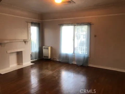 115 E 12th #4