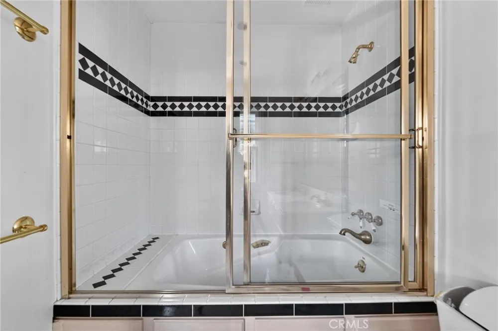 2201 E Glenoaks Glendale, CA 91206