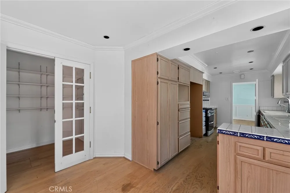 2201 E Glenoaks Glendale, CA 91206