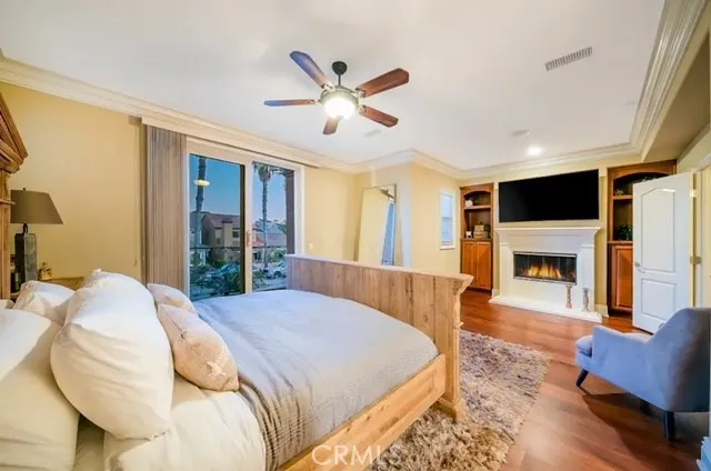 225 11th Huntington Beach, CA 92648
