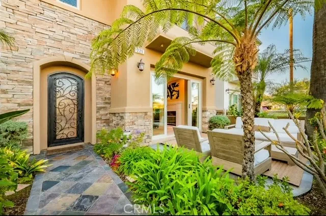 225 11th Huntington Beach, CA 92648