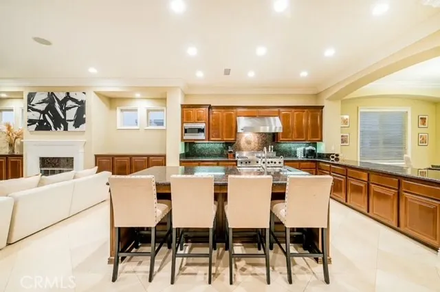 225 11th Huntington Beach, CA 92648