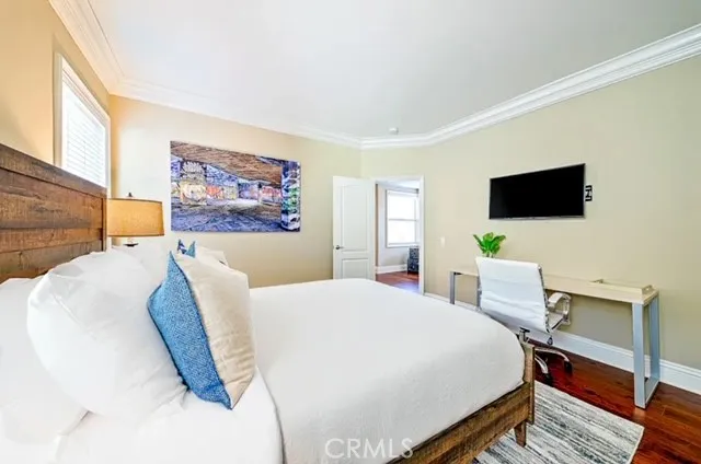 225 11th Huntington Beach, CA 92648