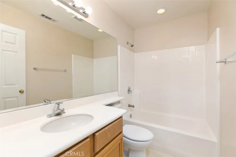 10 New Market Irvine, CA 92602