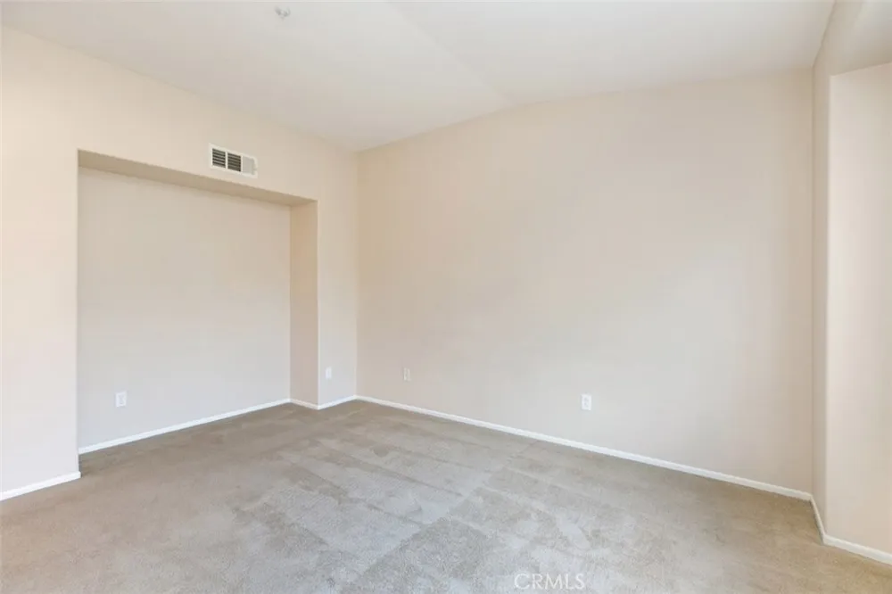 10 New Market Irvine, CA 92602