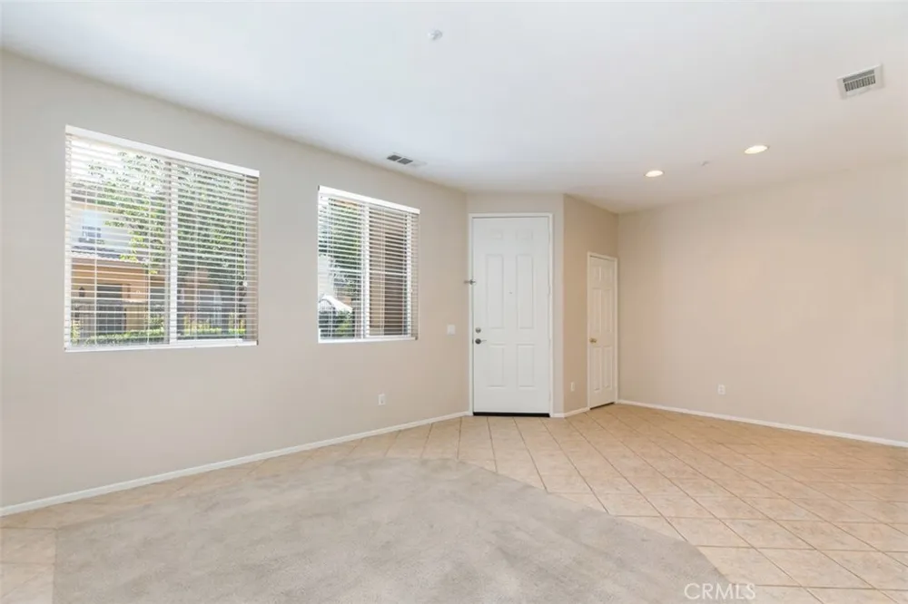 10 New Market Irvine, CA 92602