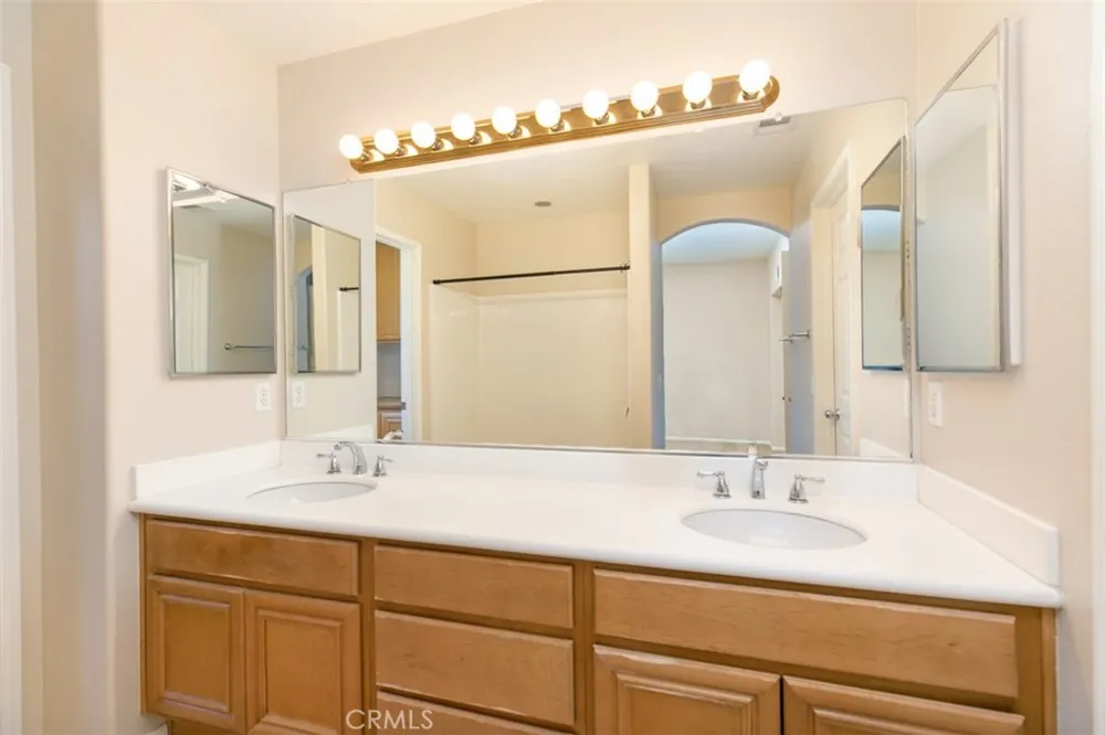 10 New Market Irvine, CA 92602