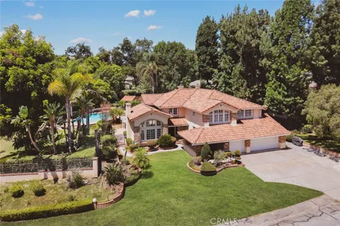 1505 El Travesia Drive