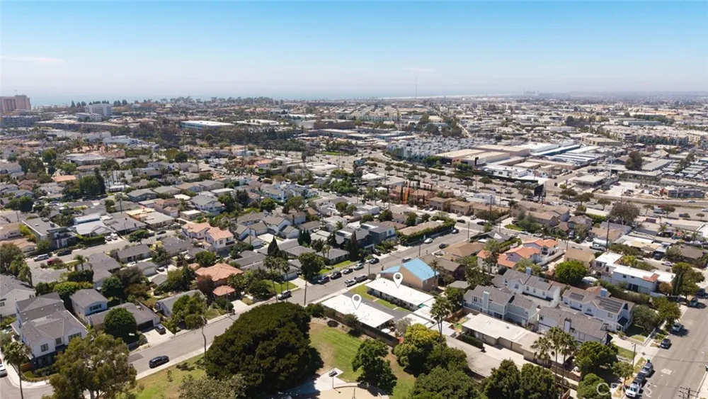 220 Knox Costa Mesa, CA 92627