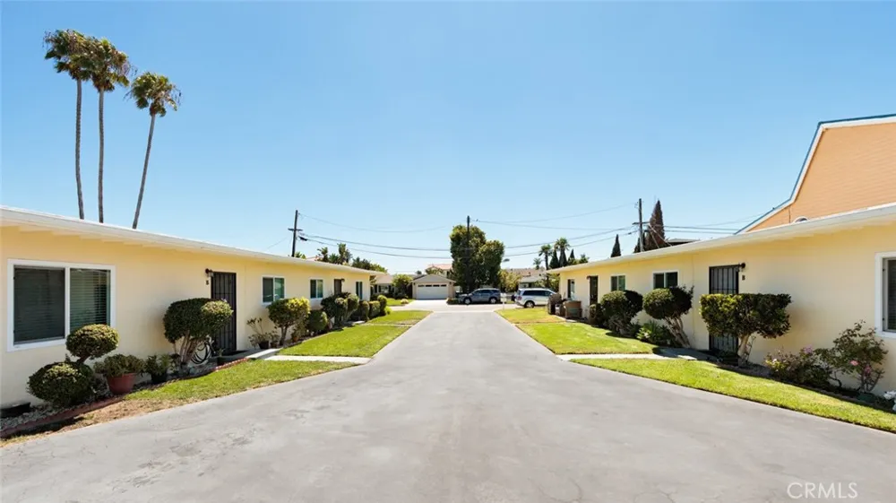 220 Knox Costa Mesa, CA 92627